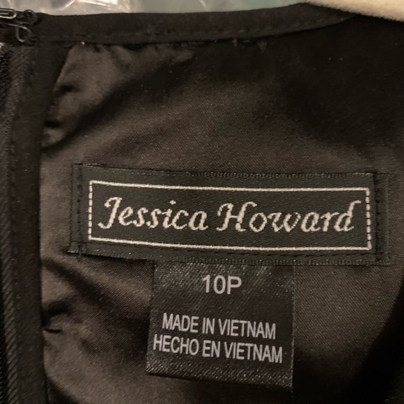 Lace dress with tuxedo stripe detail. - Picture 3 of 4